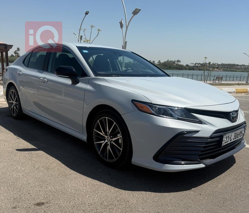 تۆیۆتا کامری